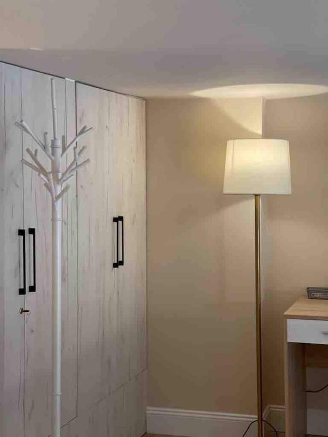 Lovely Apartment In Pogradec City With A Lake View Esterno foto